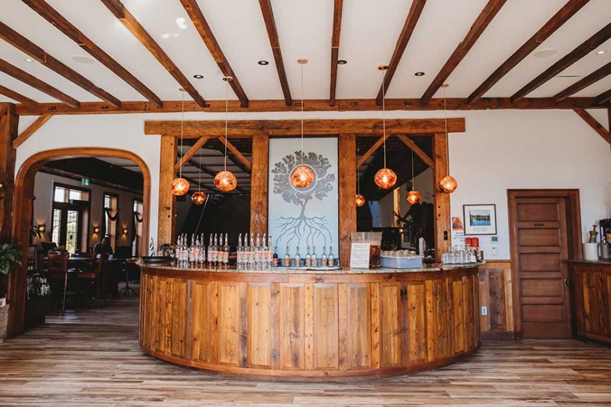 Cocktail bar at Spirit in Niagara Small Batch Distillers.