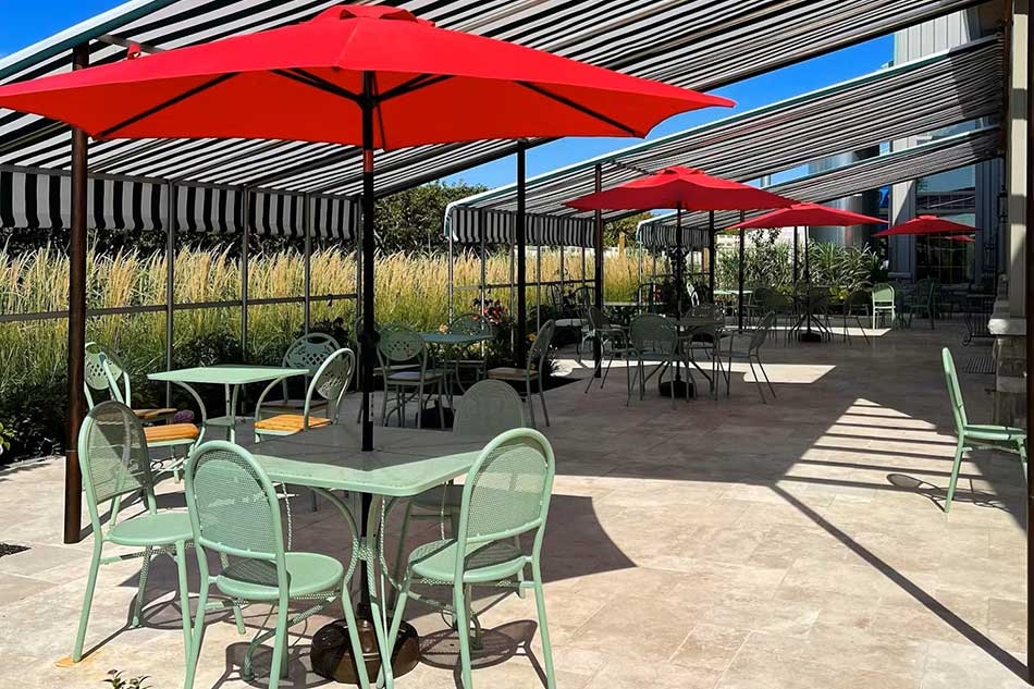 Patio at Spirit in Niagara Small Batch Distillers.